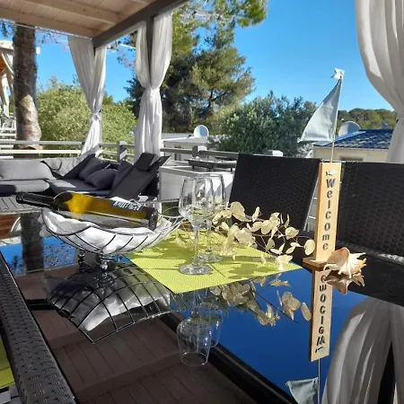 Mobile Lux Otok Murter