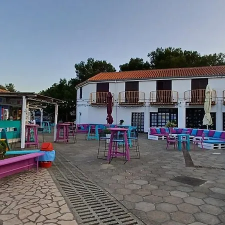 Kamp Mobile Lux Otok Murter *