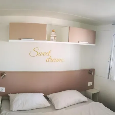 营地 Mobile Lux Otok Murter